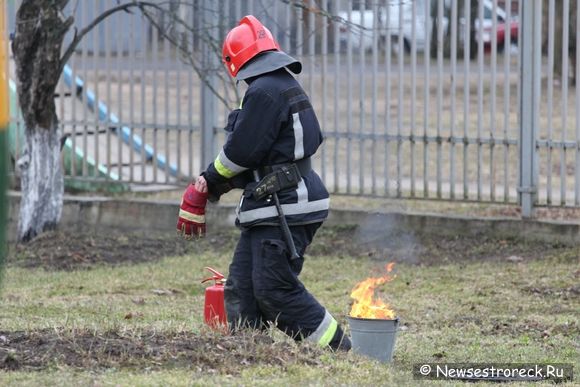 В школе № 324 прошли пожарные учения