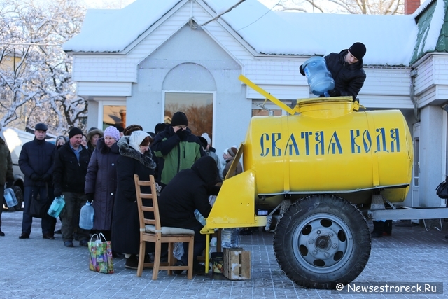 Православные отметили Крещение в Сестрорецке