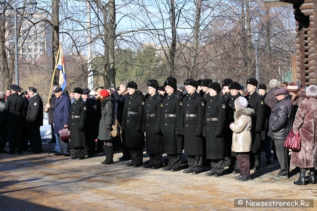 В Сестрорецке отметили День моряка-подводника 2014