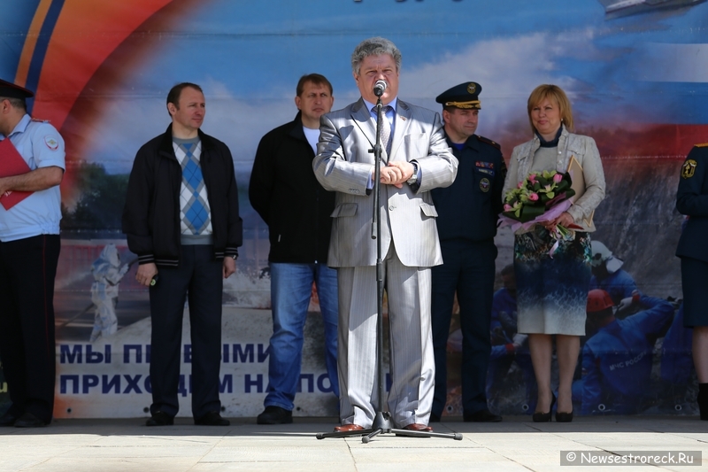 В Сестрорецке прошли мероприятия, посвященные 365-летию пожарной охраны России