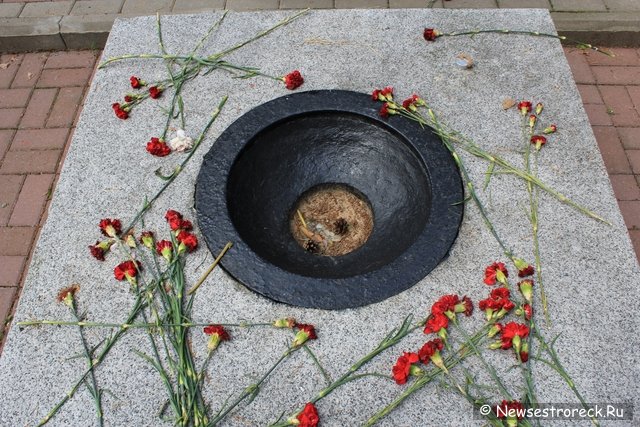 На Сестрорецком мемориальном кладбище загорится Вечный огонь