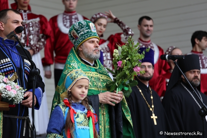 Народный праздник "Троица" прошел в Сестрорецке