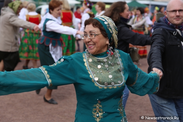 Народный праздник "Троица" прошел в Сестрорецке