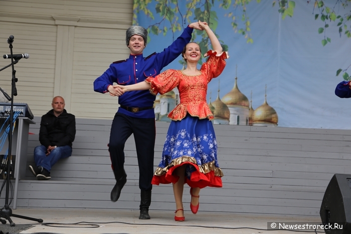 Народный праздник "Троица" прошел в Сестрорецке