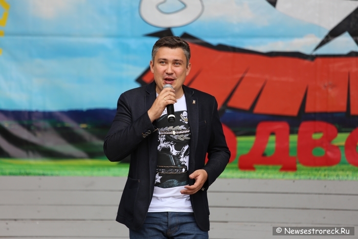 В Сестрорецке прошел XXI фестиваль народного творчества «Сестрорецкое подворье» В Сестрорецке прошел XXI фестиваль народного творчества «Сестрорецкое подворье»