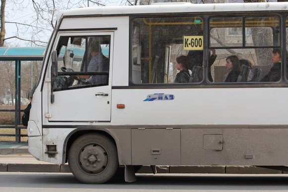 Проезд в петербургских маршрутках подорожает на 4 рубля